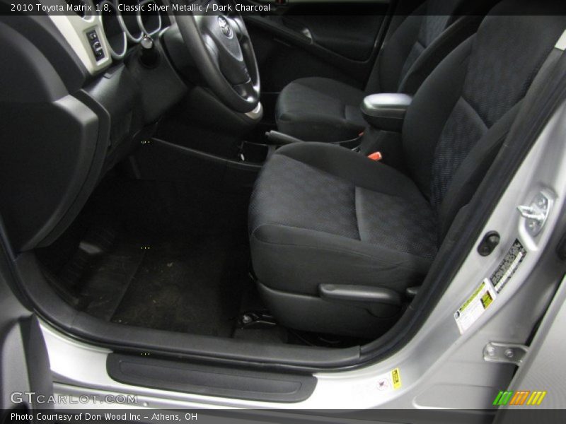 Classic Silver Metallic / Dark Charcoal 2010 Toyota Matrix 1.8
