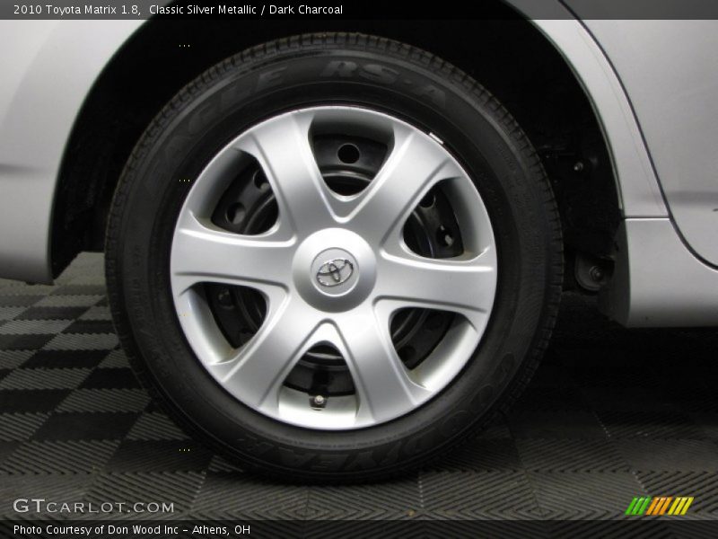 Classic Silver Metallic / Dark Charcoal 2010 Toyota Matrix 1.8