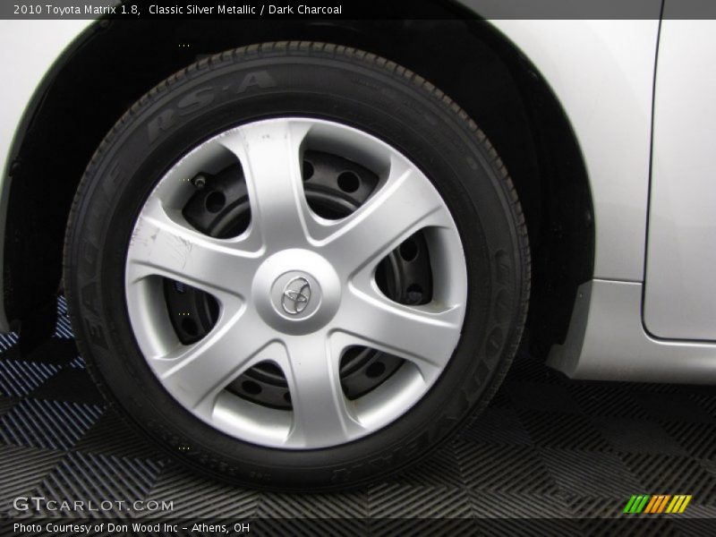 Classic Silver Metallic / Dark Charcoal 2010 Toyota Matrix 1.8