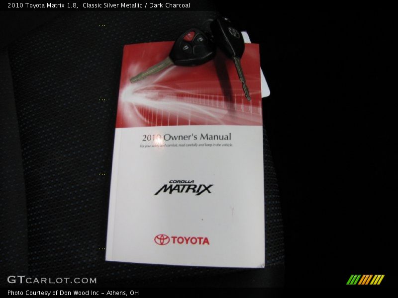 Classic Silver Metallic / Dark Charcoal 2010 Toyota Matrix 1.8