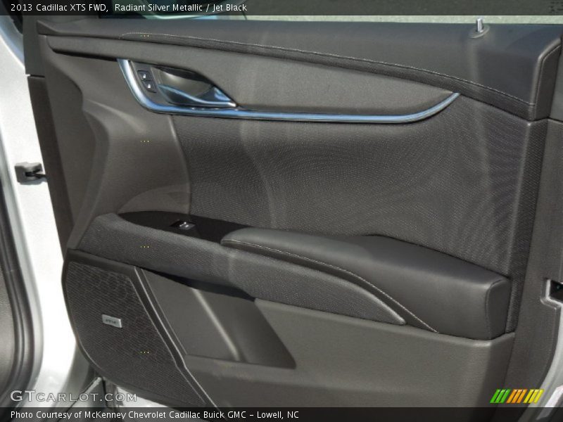 Radiant Silver Metallic / Jet Black 2013 Cadillac XTS FWD