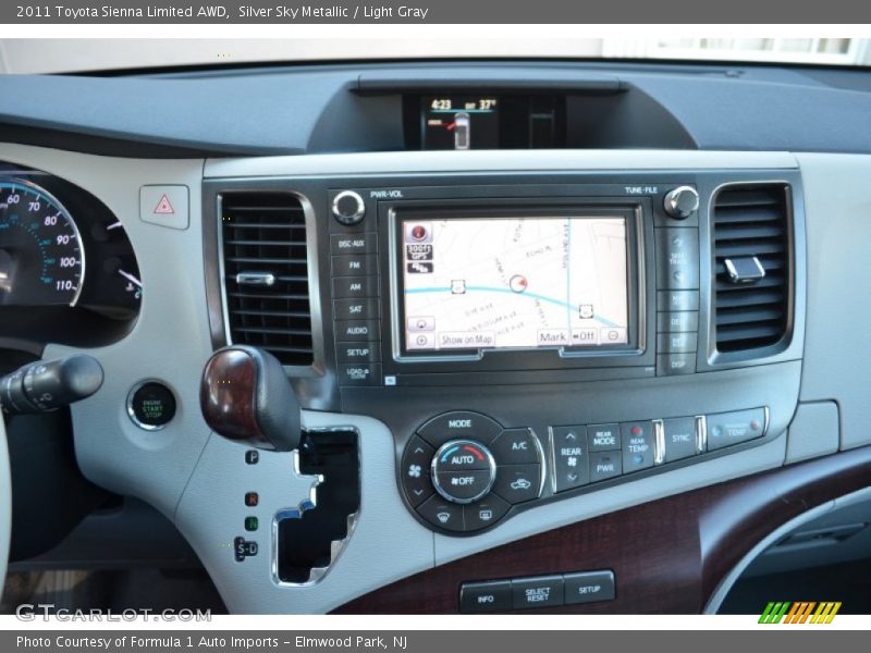 Controls of 2011 Sienna Limited AWD