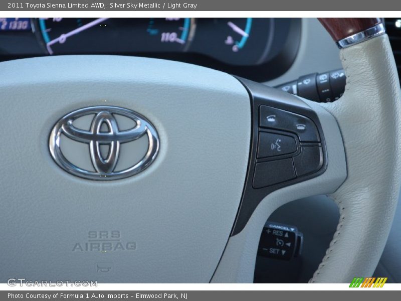 Controls of 2011 Sienna Limited AWD