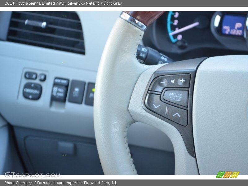 Controls of 2011 Sienna Limited AWD