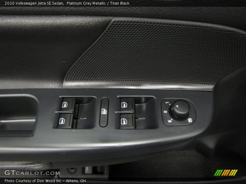 Platinum Grey Metallic / Titan Black 2010 Volkswagen Jetta SE Sedan