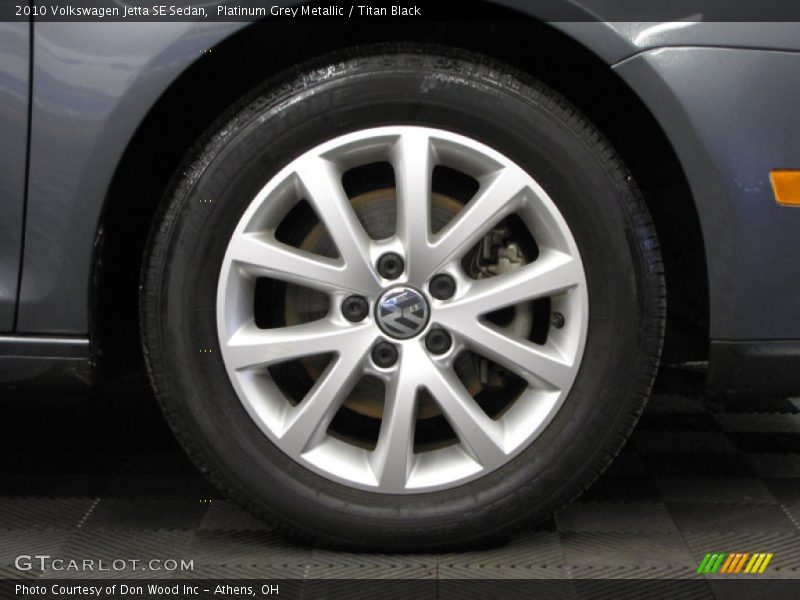 Platinum Grey Metallic / Titan Black 2010 Volkswagen Jetta SE Sedan