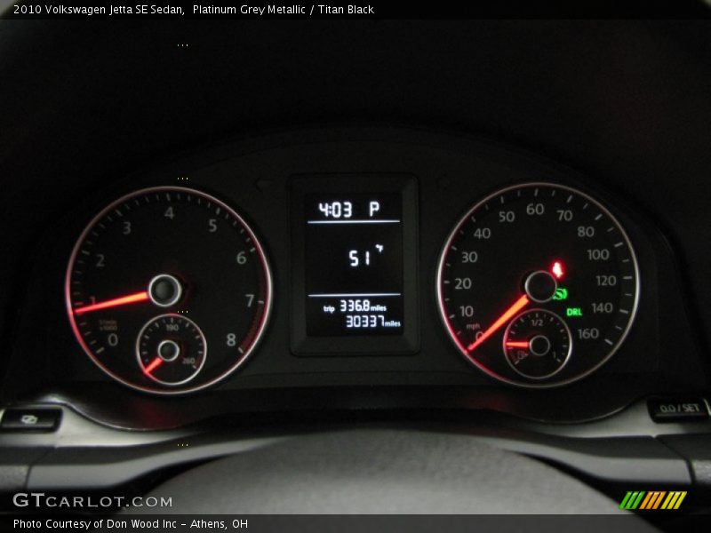 Platinum Grey Metallic / Titan Black 2010 Volkswagen Jetta SE Sedan