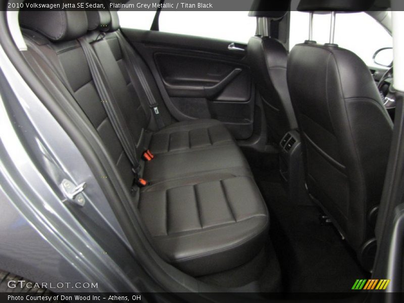 Platinum Grey Metallic / Titan Black 2010 Volkswagen Jetta SE Sedan