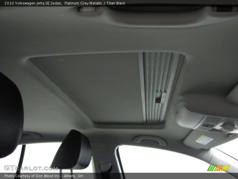 Platinum Grey Metallic / Titan Black 2010 Volkswagen Jetta SE Sedan