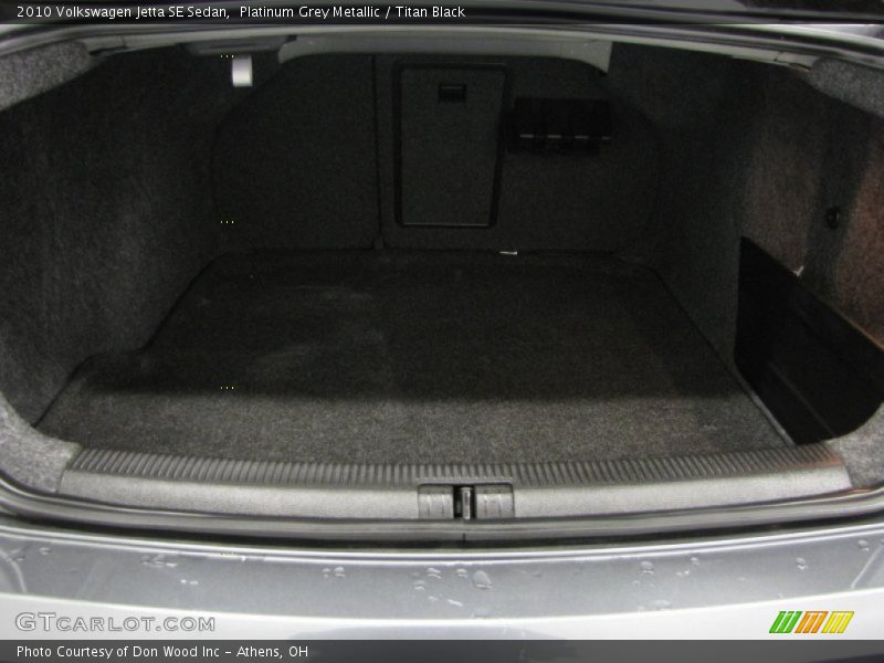 Platinum Grey Metallic / Titan Black 2010 Volkswagen Jetta SE Sedan
