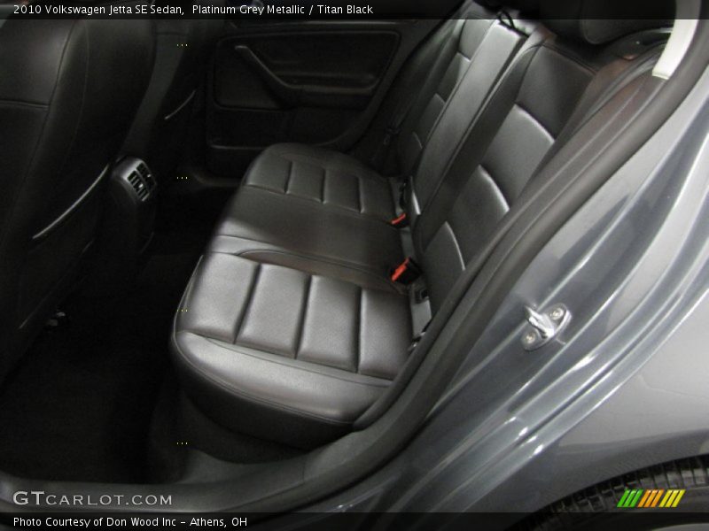 Platinum Grey Metallic / Titan Black 2010 Volkswagen Jetta SE Sedan