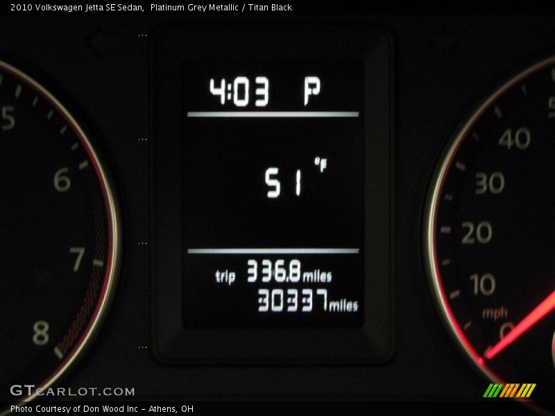 Platinum Grey Metallic / Titan Black 2010 Volkswagen Jetta SE Sedan