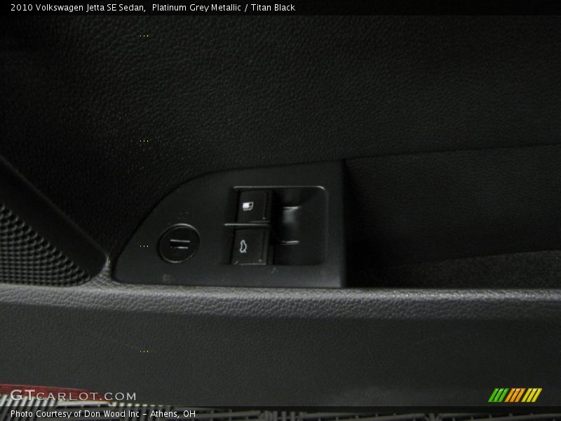Platinum Grey Metallic / Titan Black 2010 Volkswagen Jetta SE Sedan