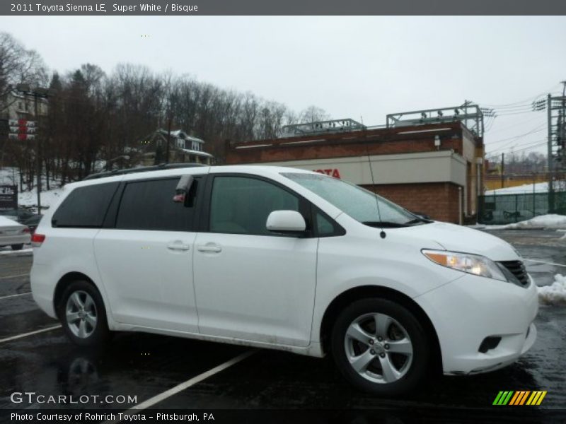 Super White / Bisque 2011 Toyota Sienna LE