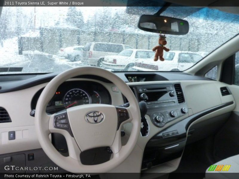 Super White / Bisque 2011 Toyota Sienna LE