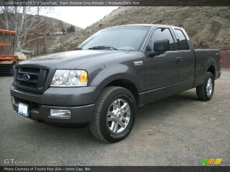 Front 3/4 View of 2004 F150 STX SuperCab