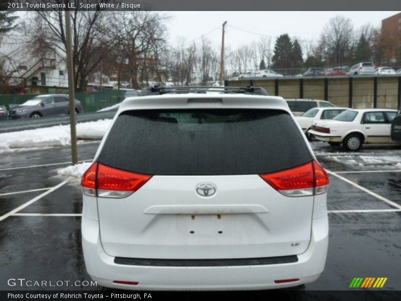 Super White / Bisque 2011 Toyota Sienna LE