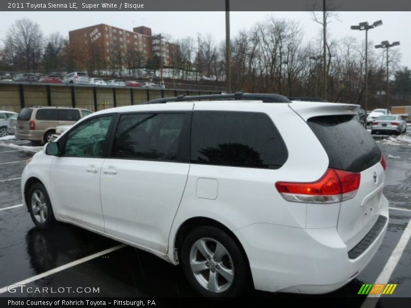 Super White / Bisque 2011 Toyota Sienna LE