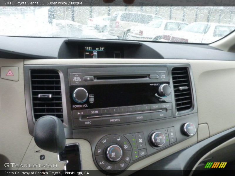 Super White / Bisque 2011 Toyota Sienna LE