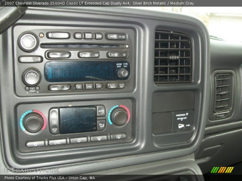 Silver Birch Metallic / Medium Gray 2007 Chevrolet Silverado 3500HD Classic LT Extended Cab Dually 4x4