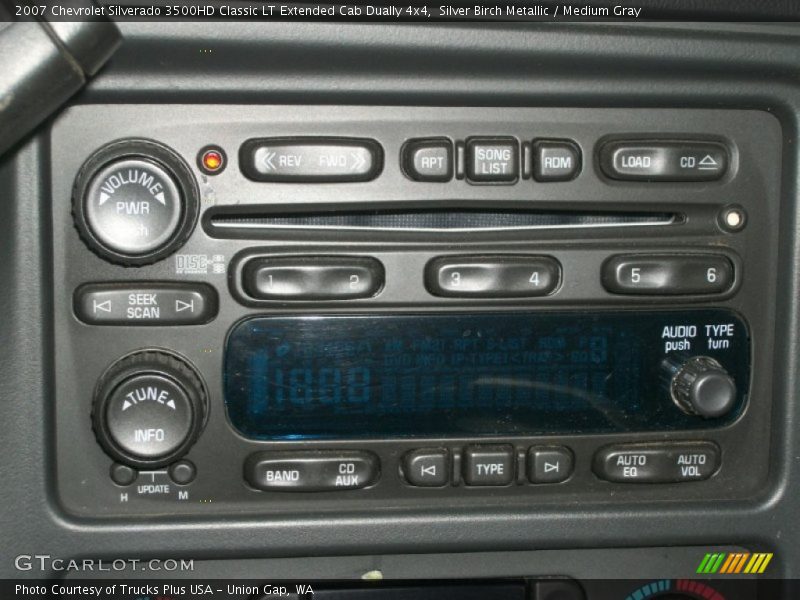 Audio System of 2007 Silverado 3500HD Classic LT Extended Cab Dually 4x4