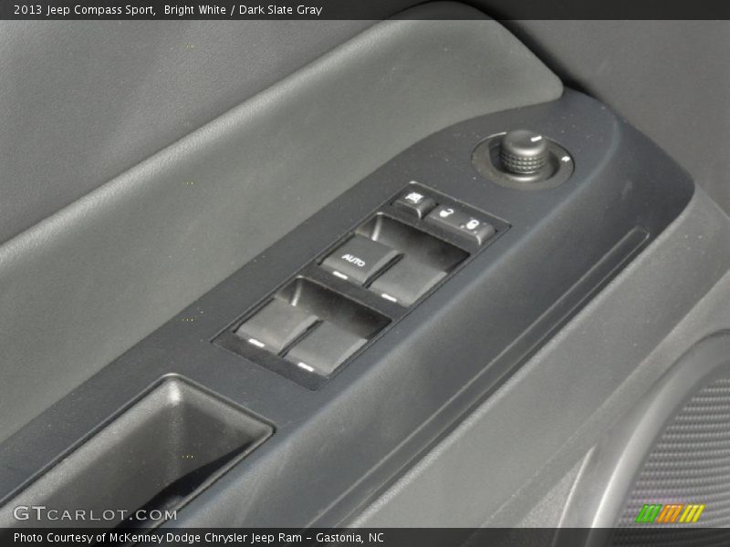 Bright White / Dark Slate Gray 2013 Jeep Compass Sport