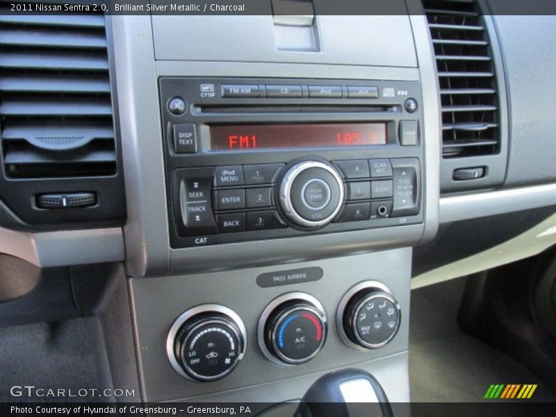 Controls of 2011 Sentra 2.0