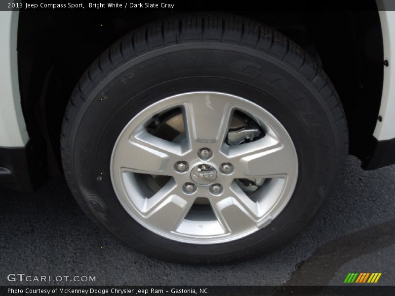 Bright White / Dark Slate Gray 2013 Jeep Compass Sport