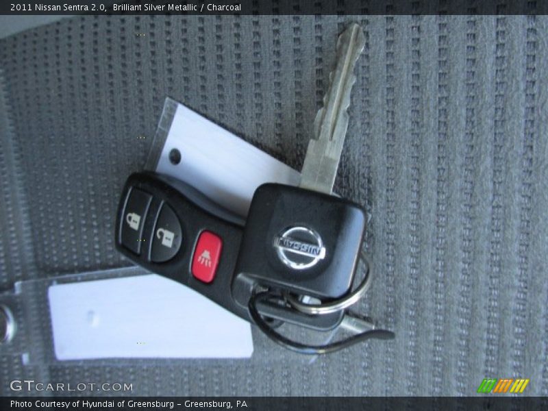 Brilliant Silver Metallic / Charcoal 2011 Nissan Sentra 2.0