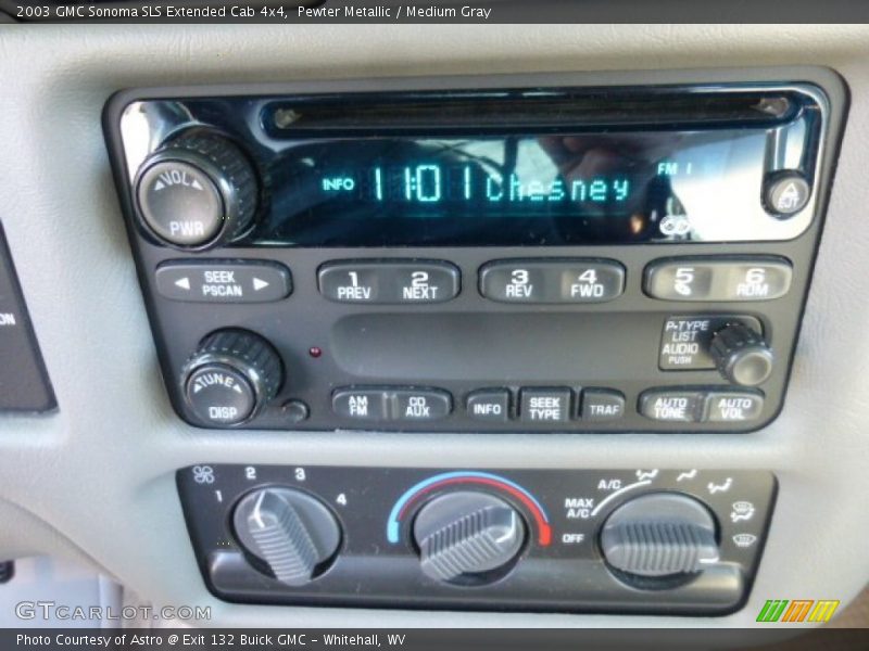 Controls of 2003 Sonoma SLS Extended Cab 4x4