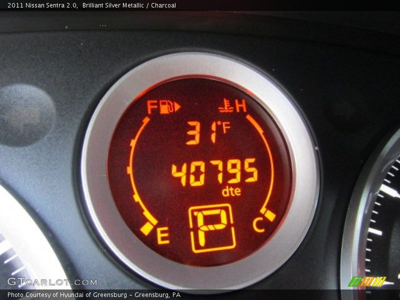 Brilliant Silver Metallic / Charcoal 2011 Nissan Sentra 2.0
