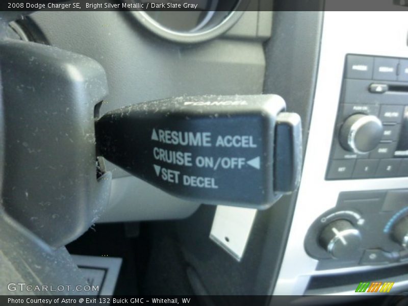 Bright Silver Metallic / Dark Slate Gray 2008 Dodge Charger SE