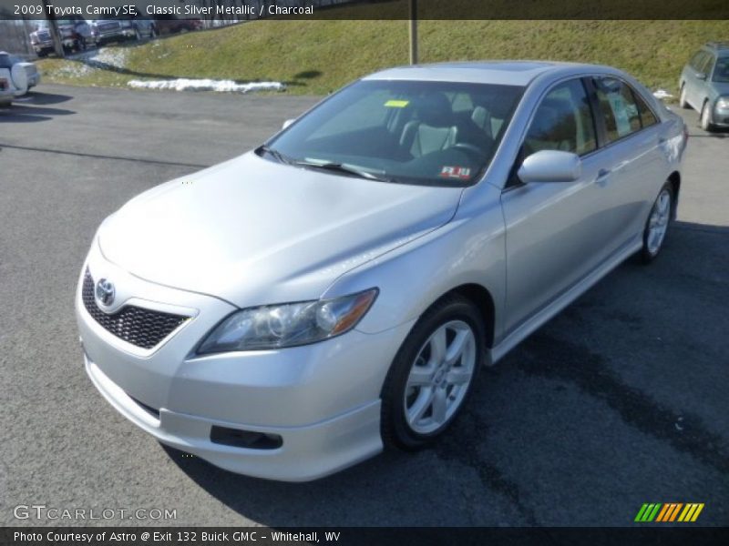 Classic Silver Metallic / Charcoal 2009 Toyota Camry SE