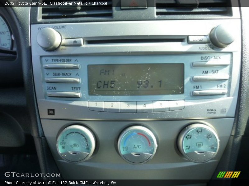 Controls of 2009 Camry SE