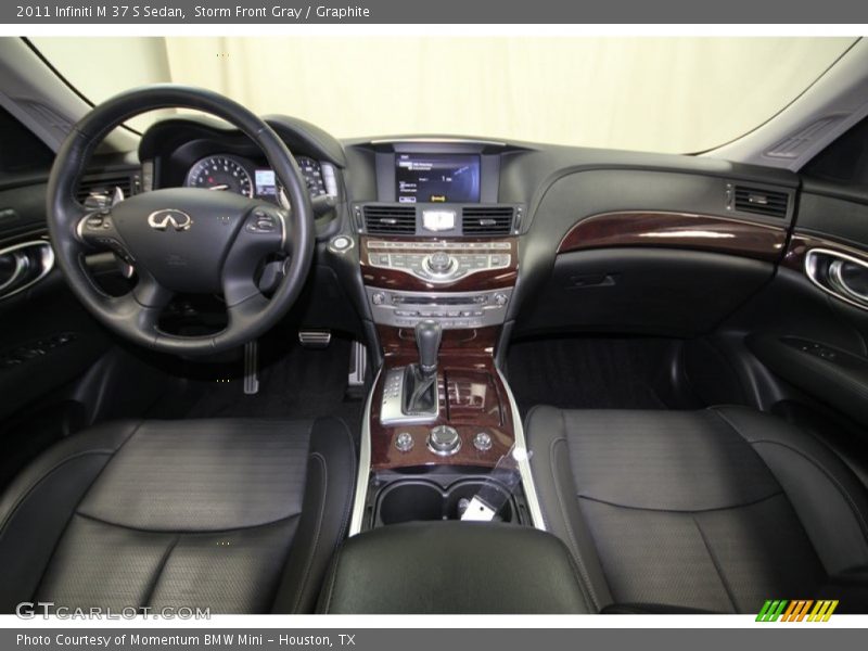Dashboard of 2011 M 37 S Sedan