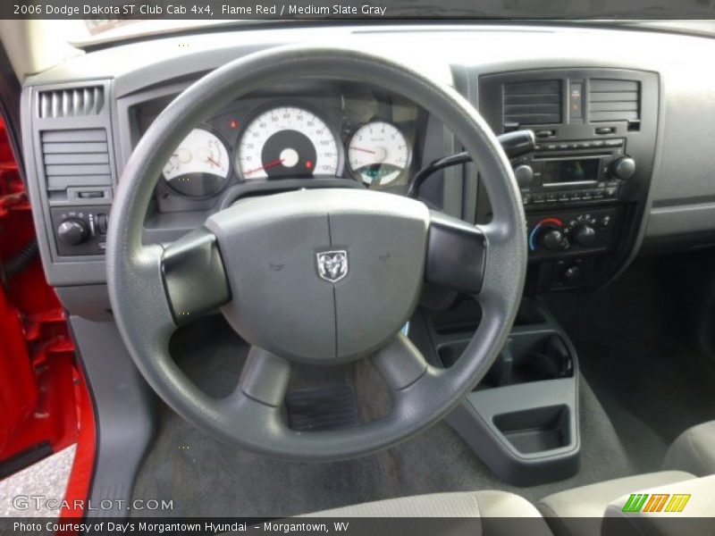 Flame Red / Medium Slate Gray 2006 Dodge Dakota ST Club Cab 4x4