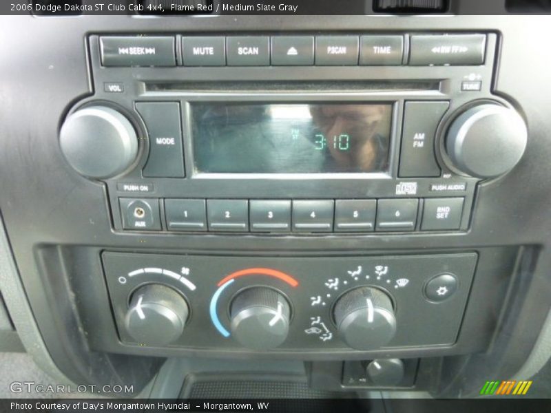 Flame Red / Medium Slate Gray 2006 Dodge Dakota ST Club Cab 4x4