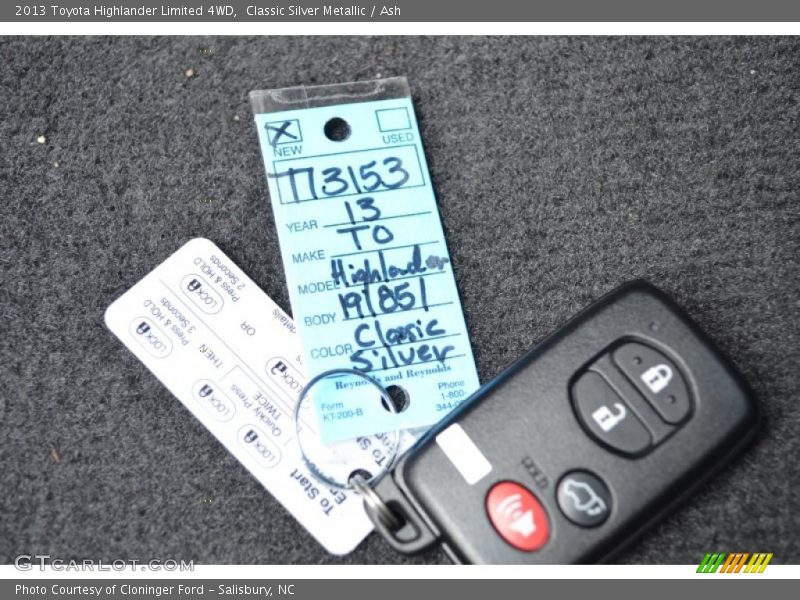 Classic Silver Metallic / Ash 2013 Toyota Highlander Limited 4WD