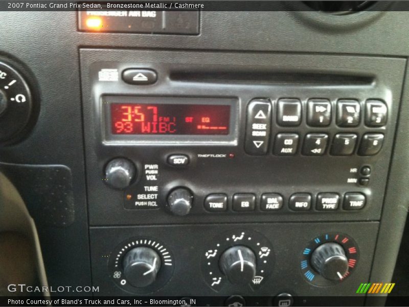 Audio System of 2007 Grand Prix Sedan