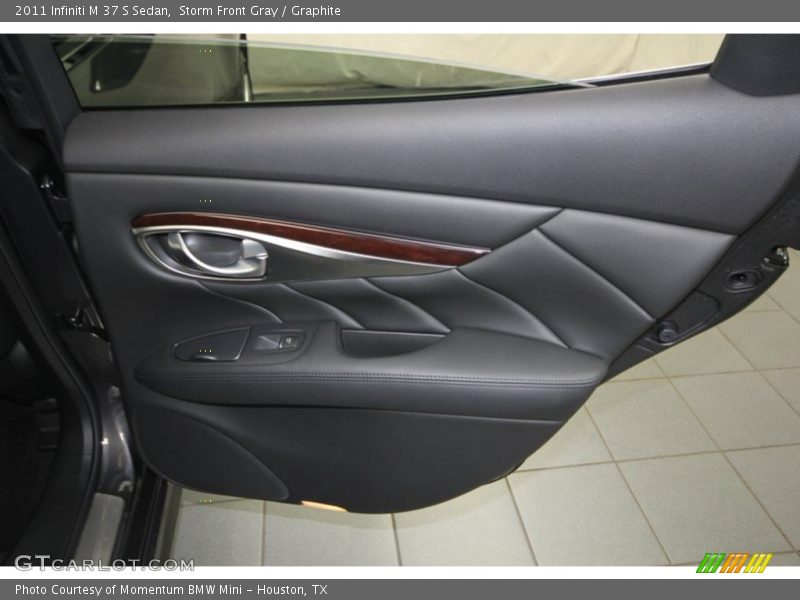 Door Panel of 2011 M 37 S Sedan