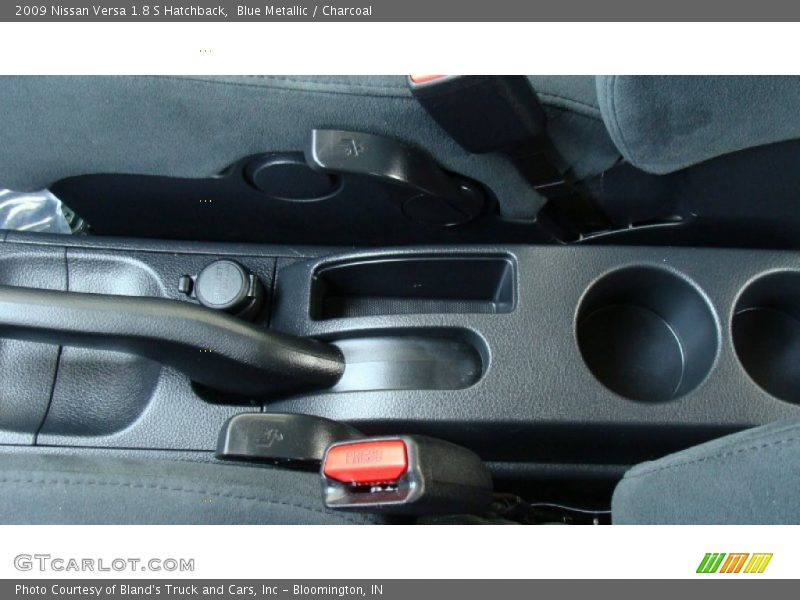Blue Metallic / Charcoal 2009 Nissan Versa 1.8 S Hatchback