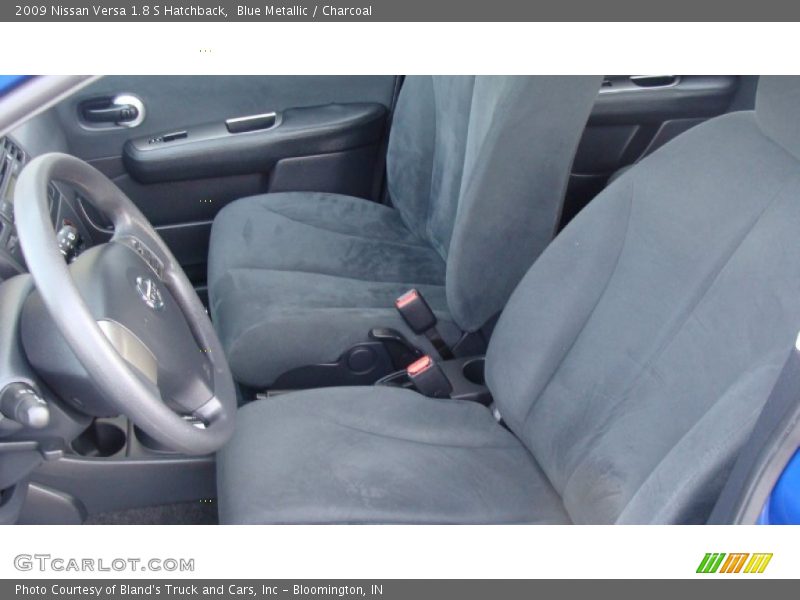 Blue Metallic / Charcoal 2009 Nissan Versa 1.8 S Hatchback