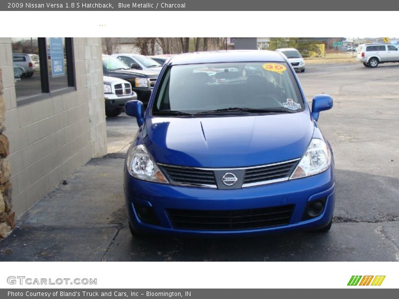 Blue Metallic / Charcoal 2009 Nissan Versa 1.8 S Hatchback