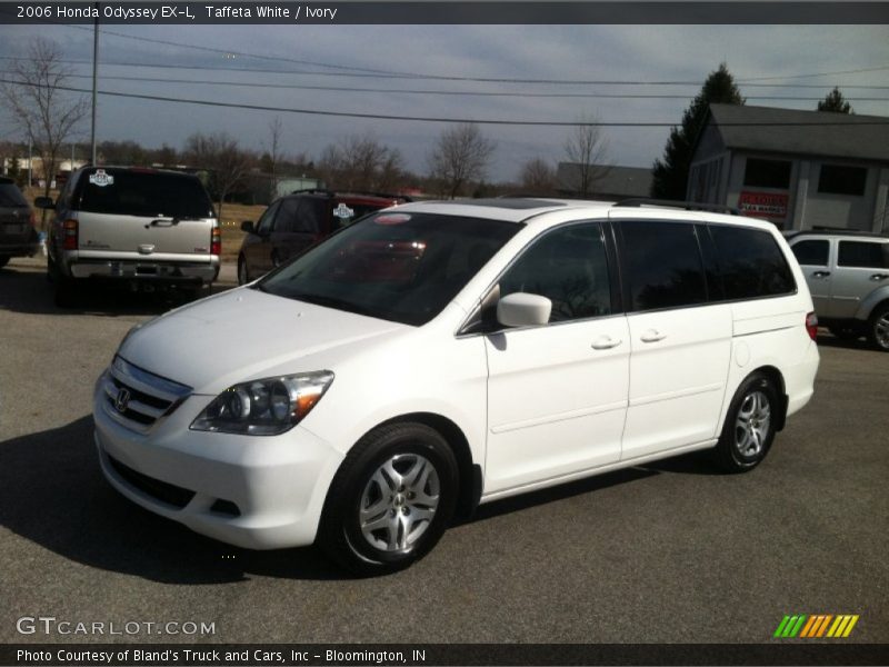 Front 3/4 View of 2006 Odyssey EX-L