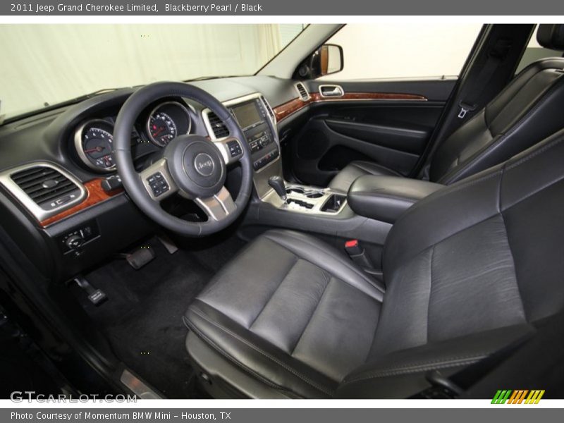 Front Seat of 2011 Grand Cherokee Limited