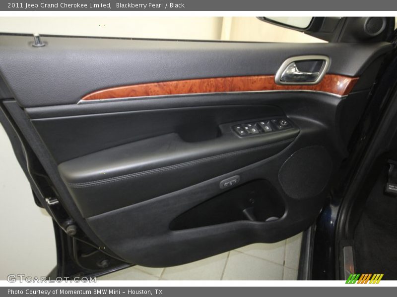 Door Panel of 2011 Grand Cherokee Limited
