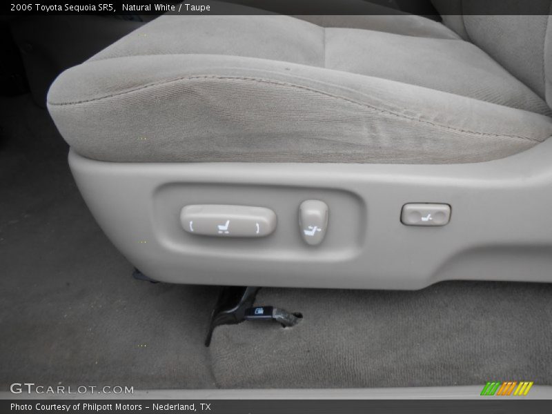 Natural White / Taupe 2006 Toyota Sequoia SR5