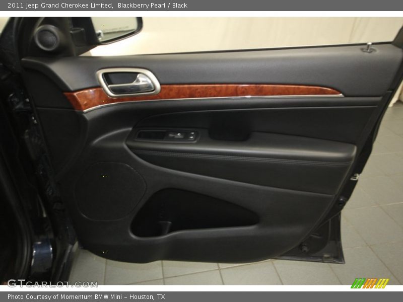 Blackberry Pearl / Black 2011 Jeep Grand Cherokee Limited