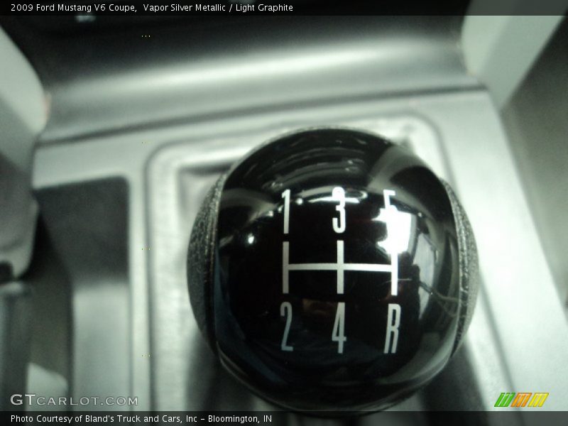  2009 Mustang V6 Coupe 5 Speed Manual Shifter