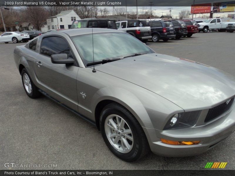 Vapor Silver Metallic / Light Graphite 2009 Ford Mustang V6 Coupe